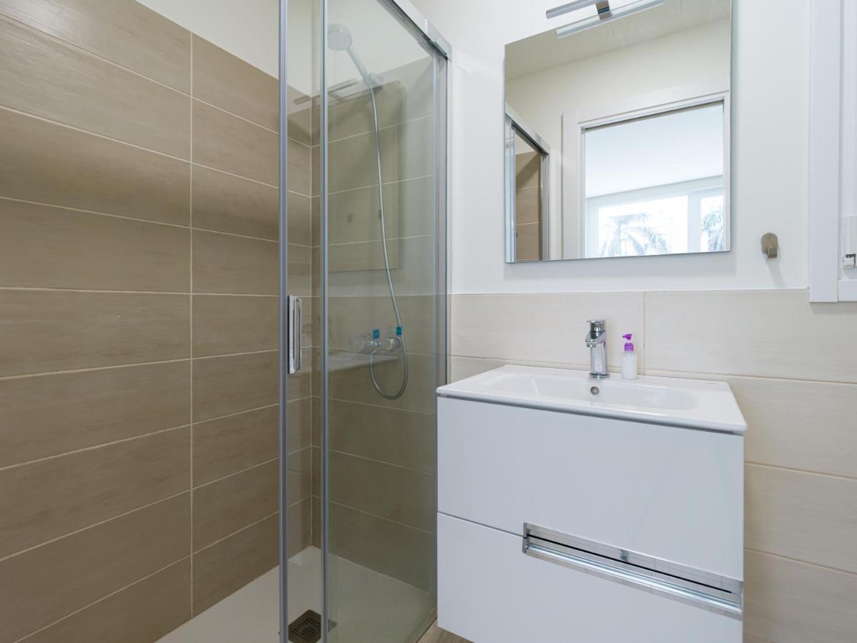 Homeforguest Modern Apartment In Las Canteras With Parking Las Palmas de Gran Canaria Ngoại thất bức ảnh