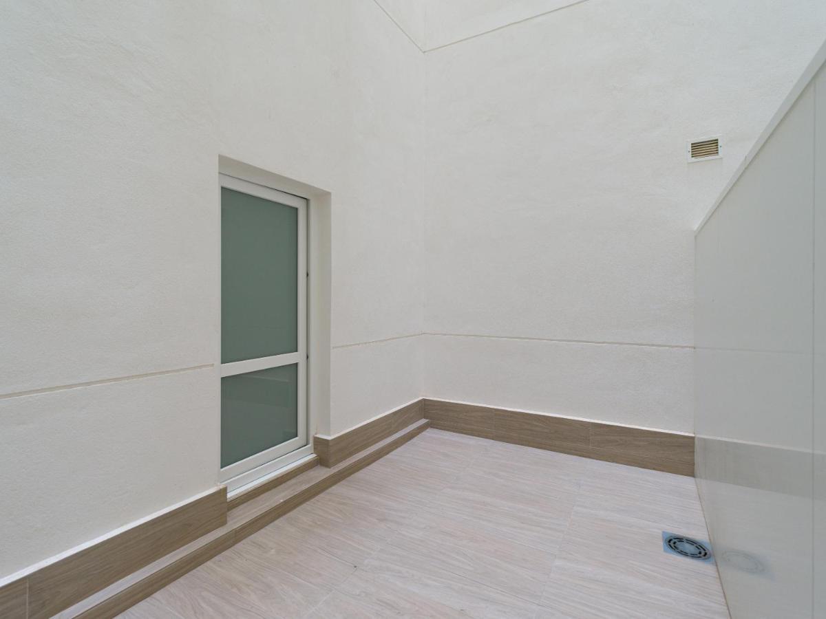 Homeforguest Modern Apartment In Las Canteras With Parking Las Palmas de Gran Canaria Ngoại thất bức ảnh